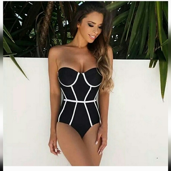 Elegant Black and White Women's Swimsuit - Picture 1 of 5
